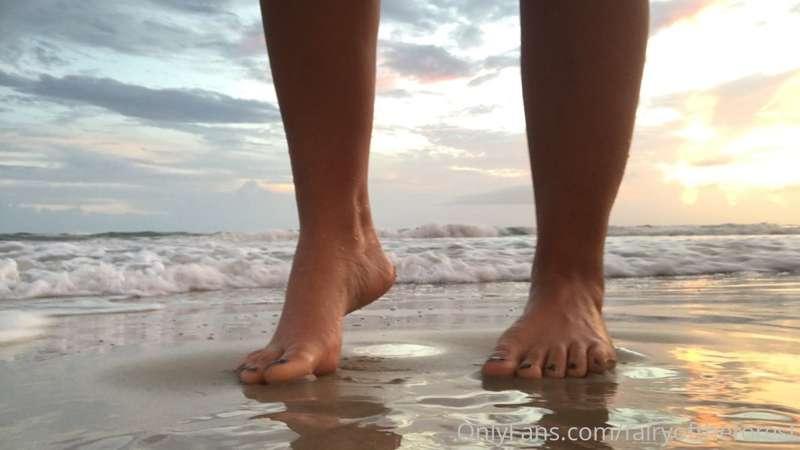 Ever sucked on feet this perfect before?