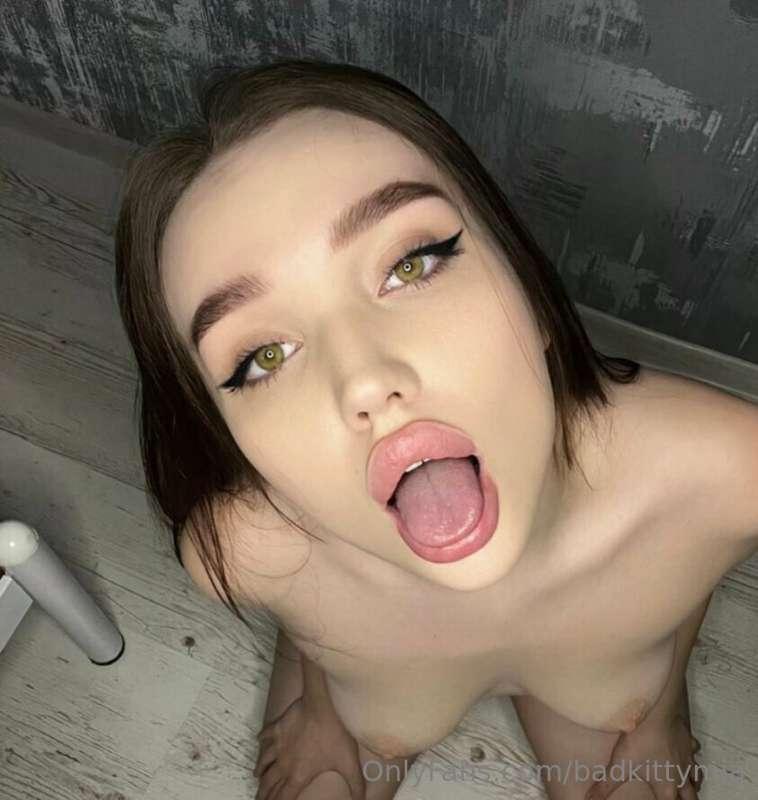 WOW😍 ITS @lulocia NAUGHTY 18 YO BADDIE❤️ SHE MADE FREE SUB F..