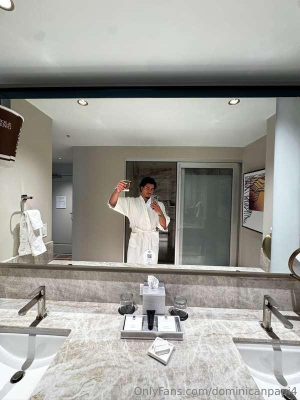 meet me in my room in 5