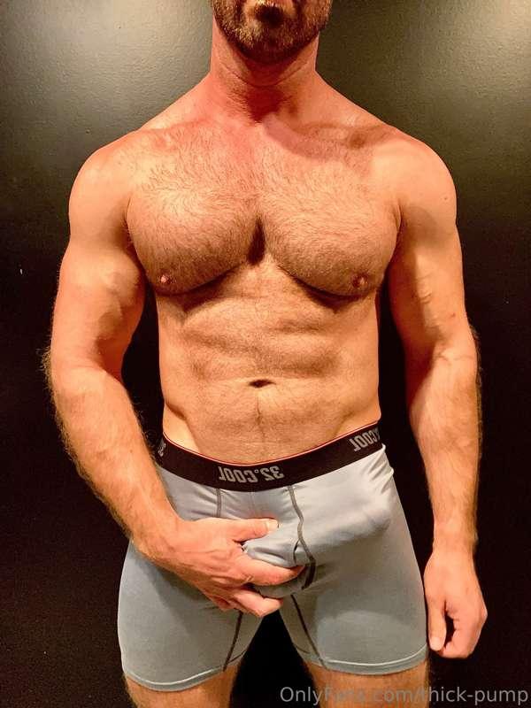 Muscle Daddy Monday 😉 