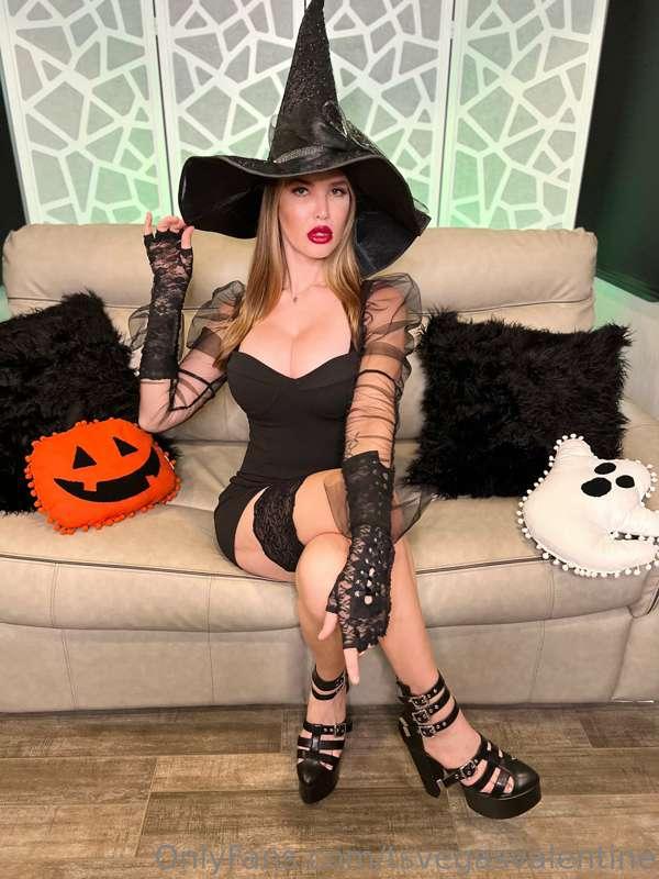 Everything I brew, I brew for you. 🧙🏻‍♀️
