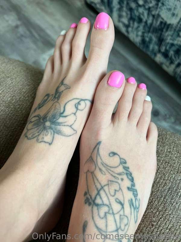 Feet 👣 pic Friday!