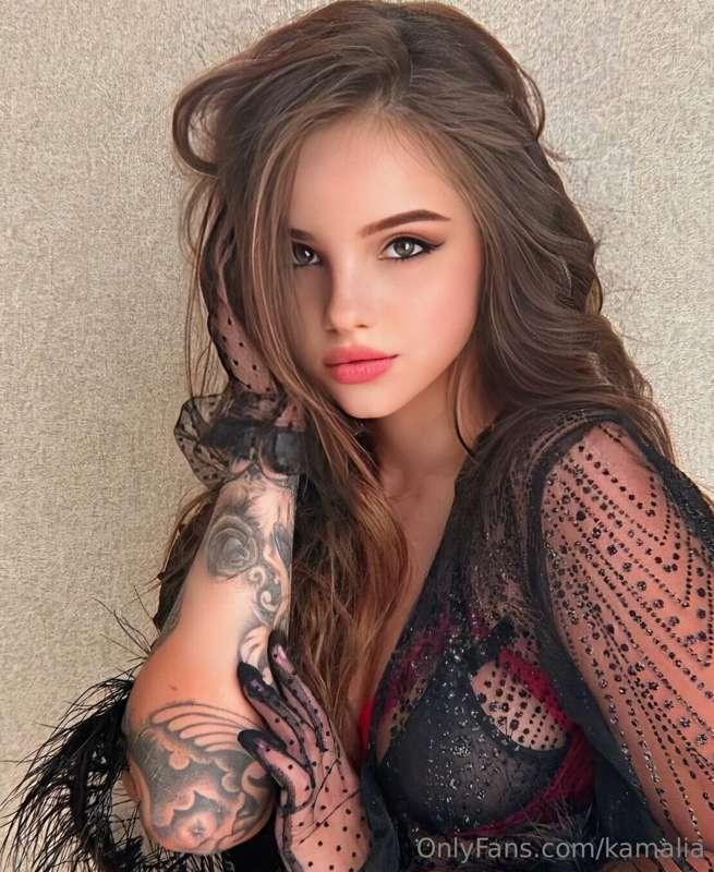 🔥STOP SCROLLING!!🔥 @liaphoenix shy but experienced cutie wil..