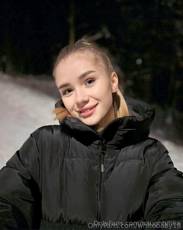 🔞She is waiting for you👉🔥@sofishy🔥
Cute girl @sofishy loves ..