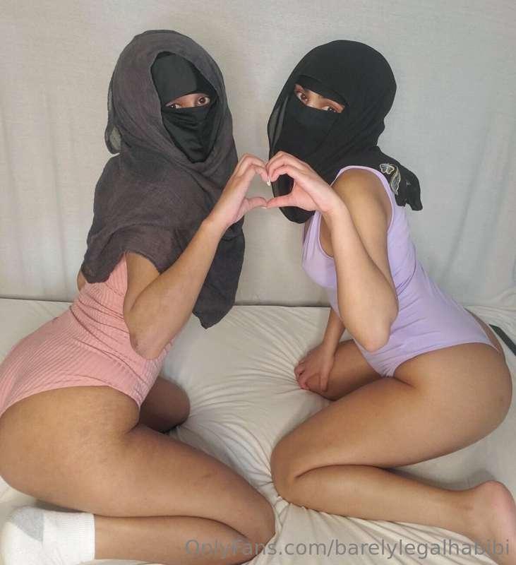 me and my real sister @teentalifa love all our sexy fans ❤️