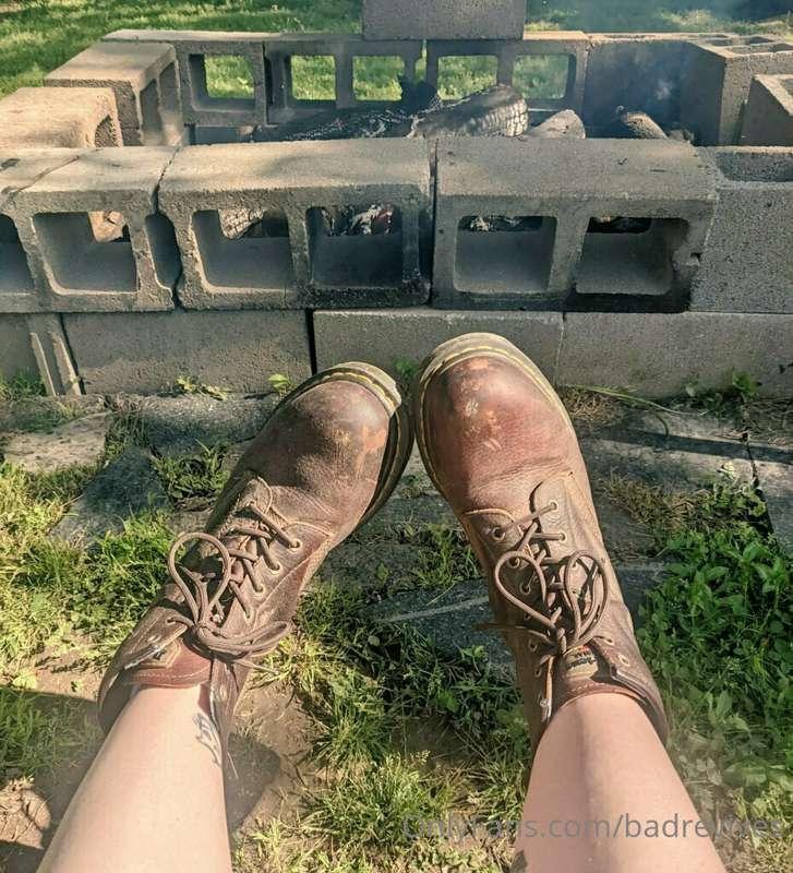 Good morning from the fire pit 😌