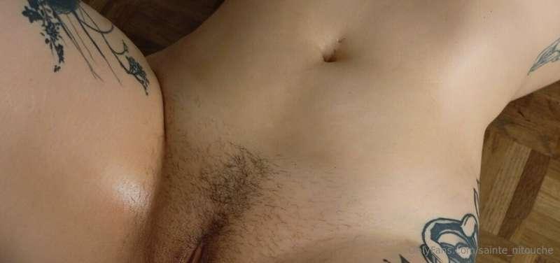 Les jours les plus difficiles du mois 🥀

Petit massage pour ..
