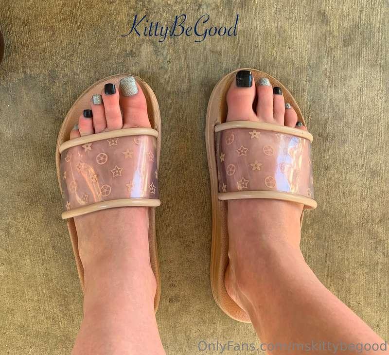 Fresh toes for feet-Friday 👣💕💕  👉 Contribute to the fundrais..