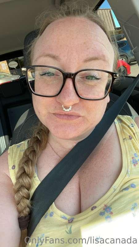 Out and about on this sunny day! 😘 🌞 💛