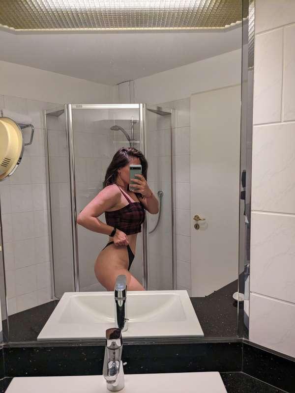 Specchi e visi nascosti 3