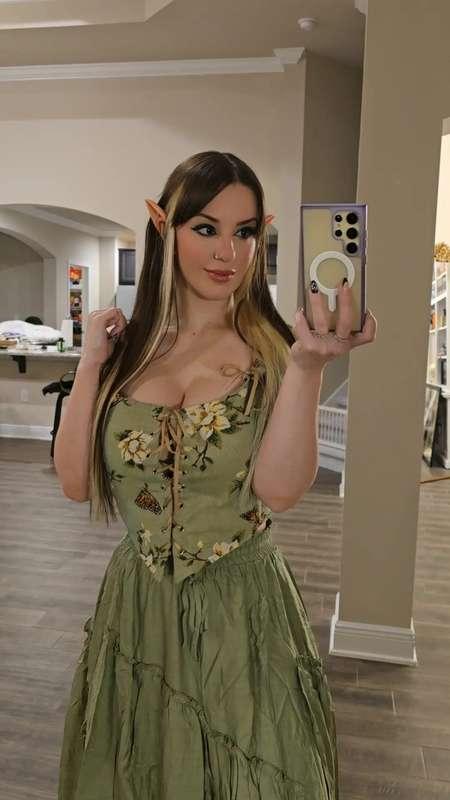 Tonight's outfit wasn't exactly supposed to be a costume but I felt inspired 🍃

Live now! ---&gt; heatherbbylive.com
#fyp #elf #princess #cosplay #costume #halloween