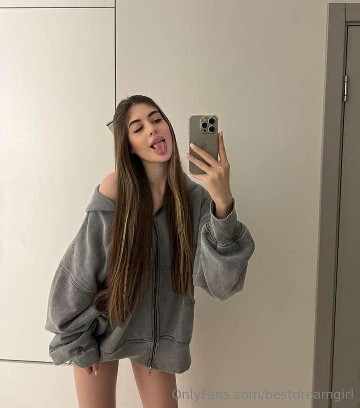## 💘😳 HURRY UP, DADDY, TAKE CARE OF ME @penelope_sr 💘😳  Dadd..