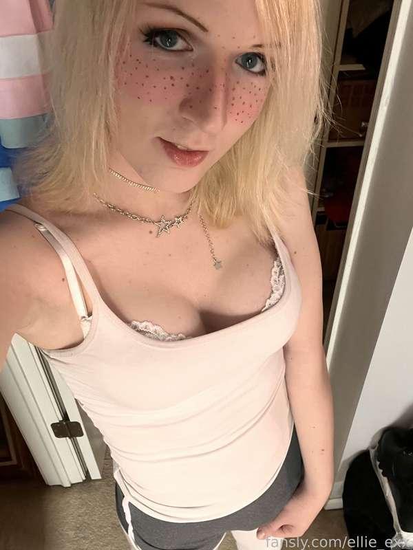 ellie_exx image #3