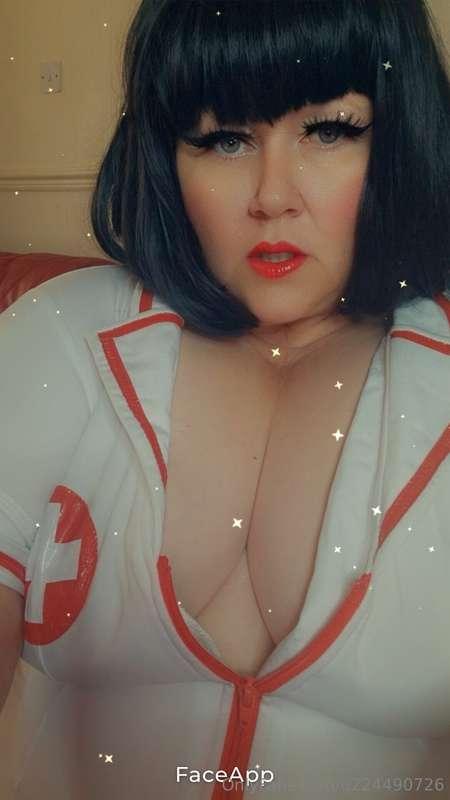 Would u like this nurse to look after u baby? 