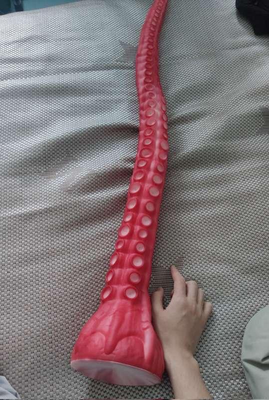 I promise that there will be a new vid of this tentacle at t..