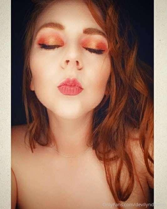 https://onlyfans.com/titsoutforwonderland?rec=21723789  shou..