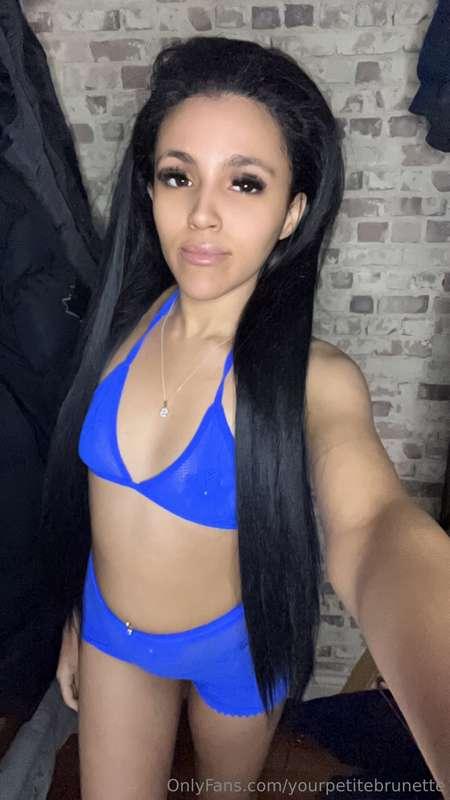 Could u handle me? 😝🩷