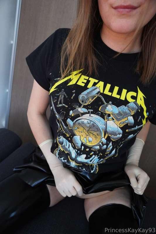 You guys voted for it, so I'M BOOKING A HOTEL STAY for a glo..