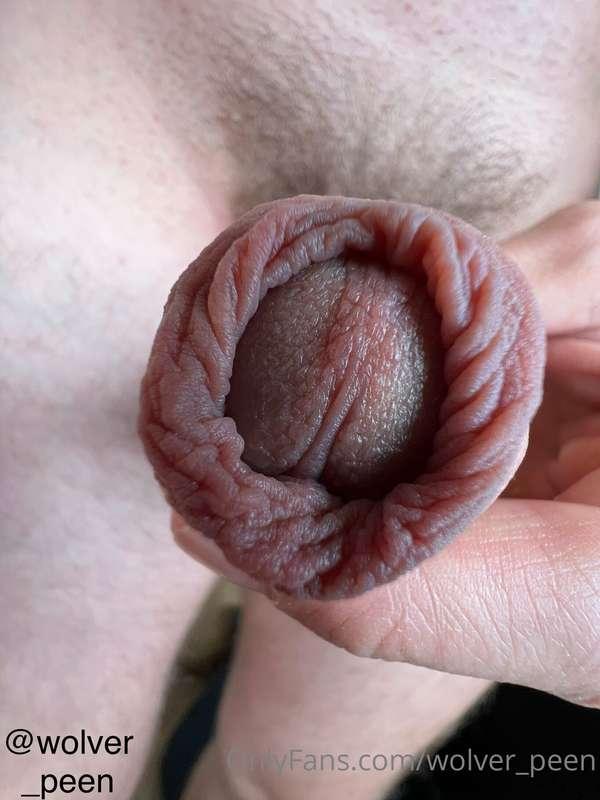 Who likes super detailed penis shots!?
Who wants more foresk..