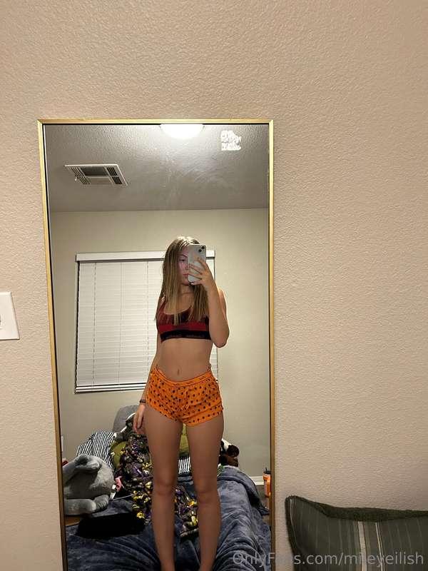 I’m easy. Are you? 💋🔥🍑