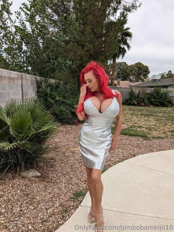 💖 Sunday Funday! Weather is beautiful in Vegas 💗  🏈🏈Go Raide..