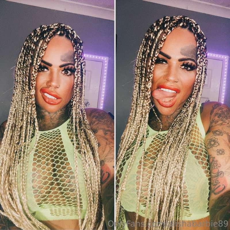 This hot well crazy bitch is back