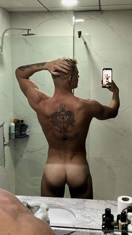 Any fancy a shower 🍑😈
