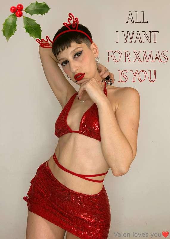 ## ***KISS ME UNDER THE MISTLETOE*** 🔥💋🎄❤️💋💋🎄🔥✨💋