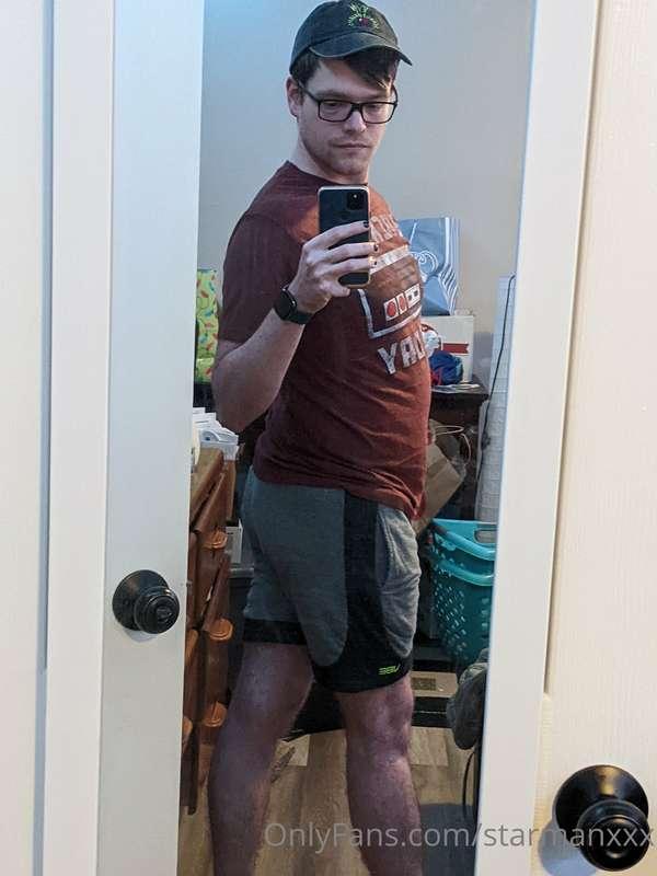 Feeling cute, thick, and ready for the day ❤️