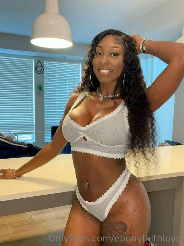 Come say hi and spoil me baby ♥️