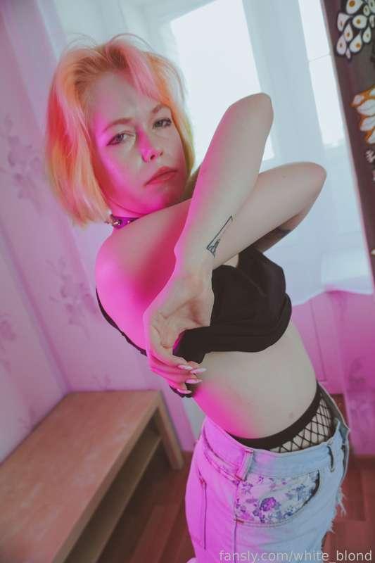 white_blond image #0