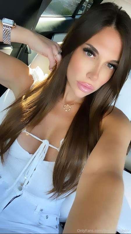 Hope you have a great weekend loves! Come keep me company. X..