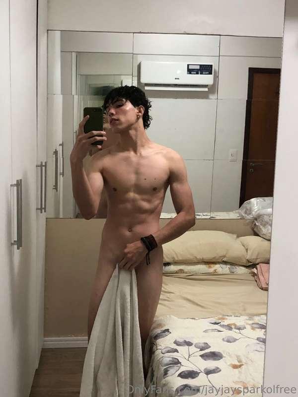 I just got waxed. Do you like it smooth and hairless? Come t..