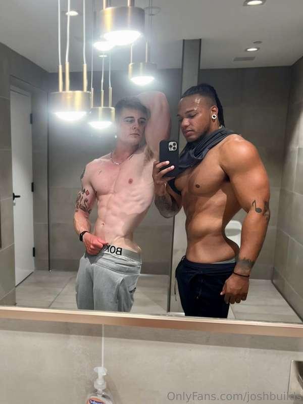 Gay hookup in bed🫢🏳️‍🌈👀 with this straight curious stud🐎🍆💦 A..