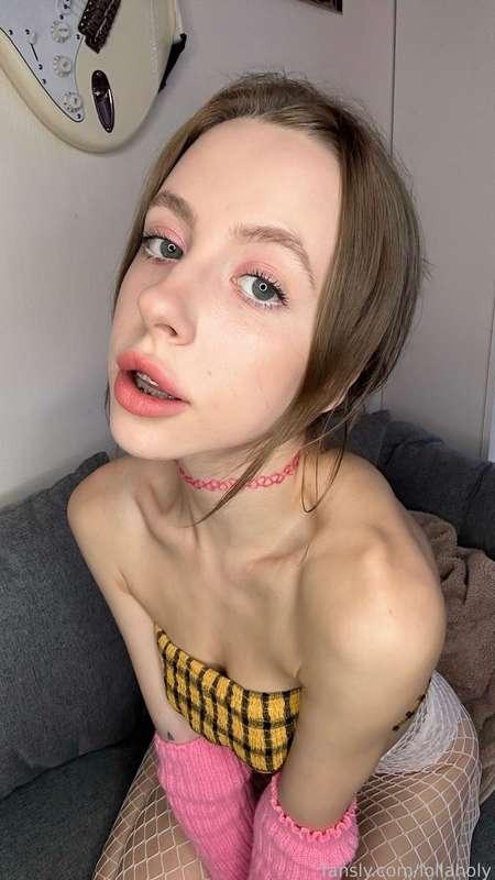 i wanna be your naughty girl

✨ #petite #cute #naughty #slim #braces #face #anime