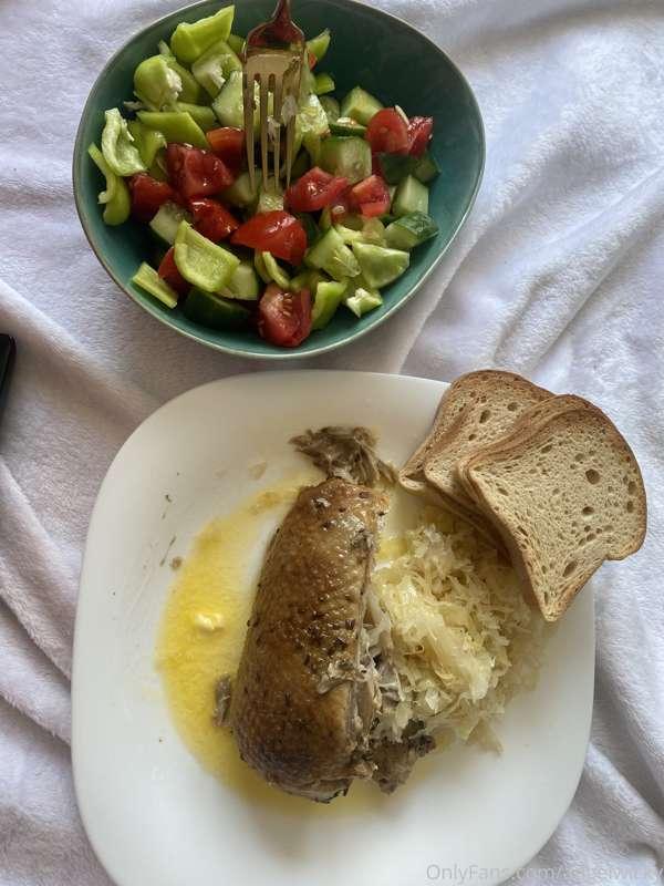 Another meal from my grandma ❤️🤤all from her garden and goos..