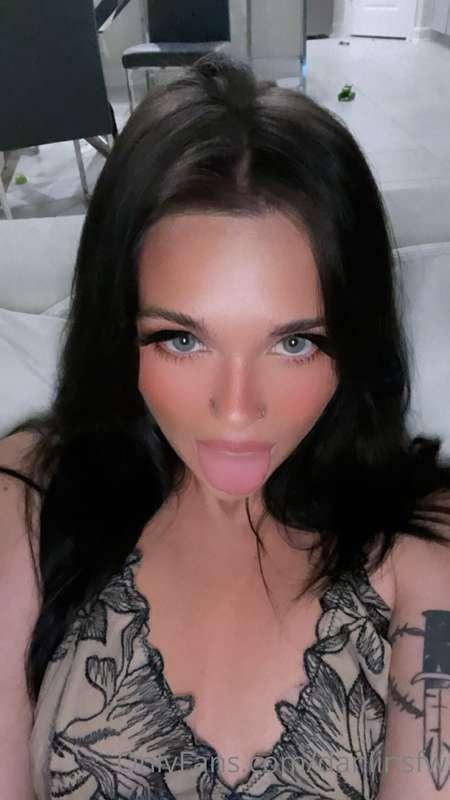 Hi