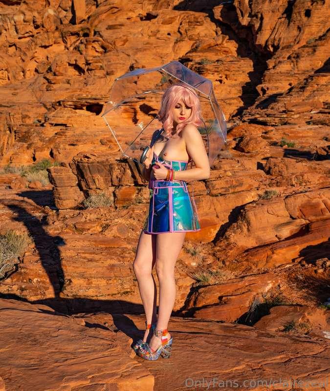 Throw back Thursday to my “Extraterrestrial” photo shoot. Mo..