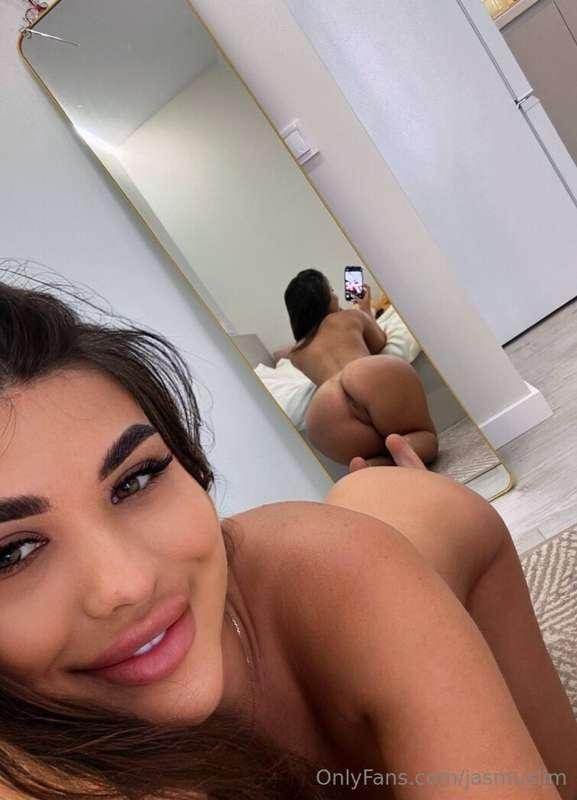 FREE FIRST 50 SUBS, HURRYThis @cute.zlata slutty brunette’s ..