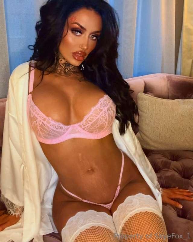 Waiting for you… 😏 Where would you start baby?