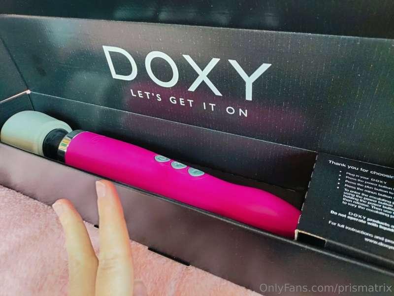 DON'T MIND IF I DO! 😂

So uh my Doxy arrived today. If you d..