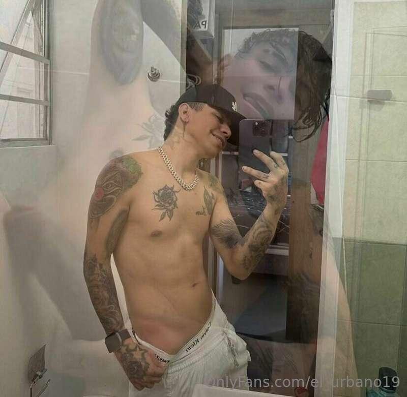 😈