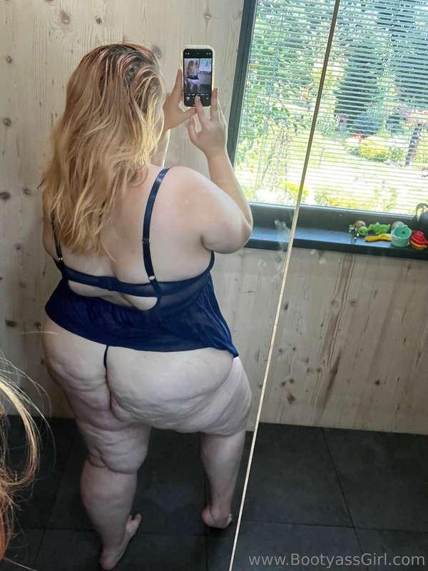 bootyassgirl image #2