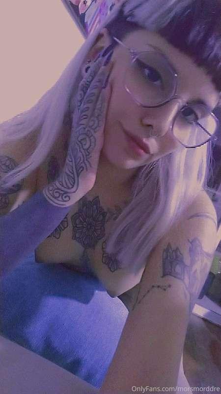 If you're bored like me, DM me to have some fun💦