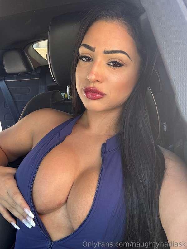 One look, and suddenly you’re curious 🔥