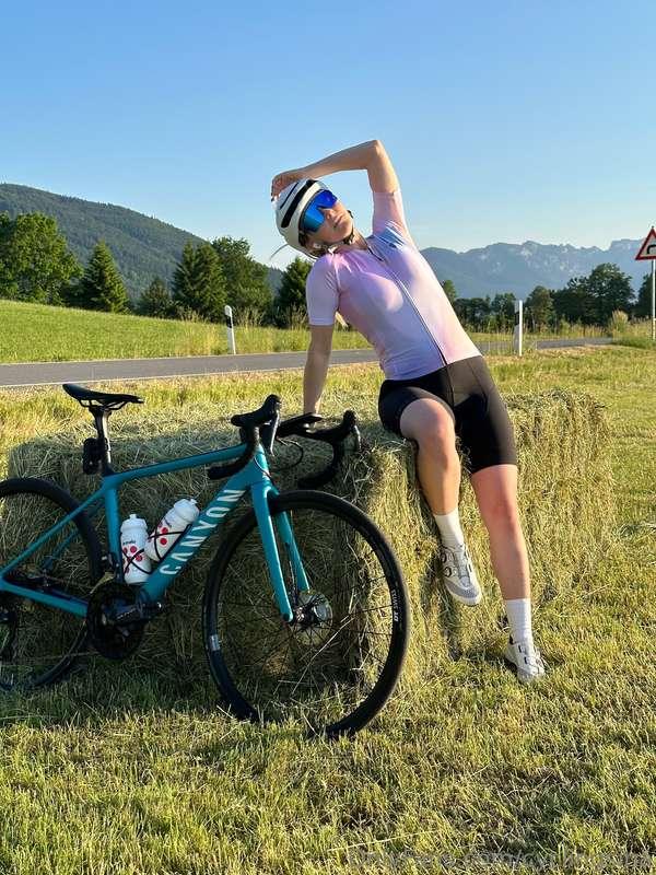 Your favorite cycling girl 🫶🏻