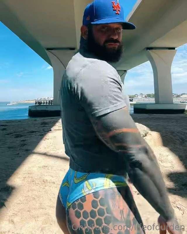 Thx for going live with me from the beach 🏝️ 🌊