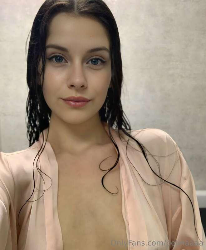 🔥 FREE SUB NOW @ashley_shining_star 🔥This brunette @ashley_s..