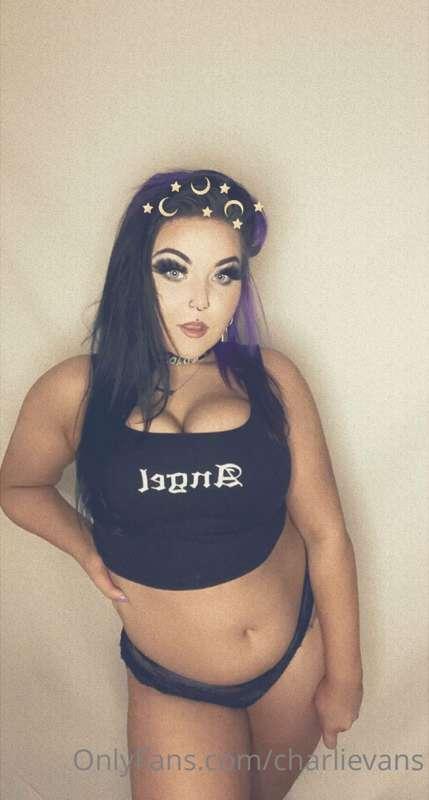 angel 🖤