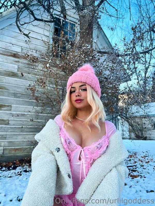 ❤️‍🔥 𝒾𝓉’𝓈 𝒸𝑜𝓁𝒹 𝑜𝓊𝓉 𝒽𝑒𝒶 𝒷𝒶𝒷𝑒… 𝒸𝓊𝓂 𝓌𝒶𝓇𝓂 𝓂𝑒 𝓊𝓅? ❤️‍🔥

Froze my ..